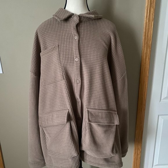 Sisters and Seekers Grid Jacket - Picture 2 of 3